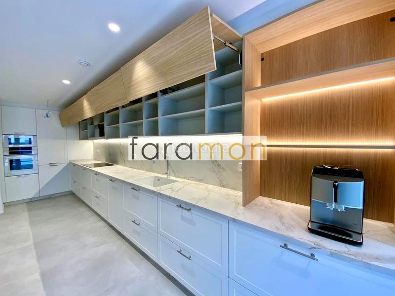 Foto 14aeab6b-19aa-46ce-862b-15e50db0db0c. Flat with heating parking in Centro - Areal Vigo