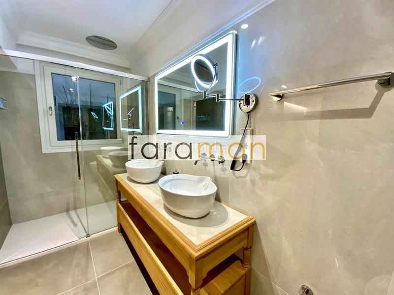 Foto 5d78273a-5493-45c3-9fbf-9e58473bee3b. Flat with heating parking in Centro - Areal Vigo