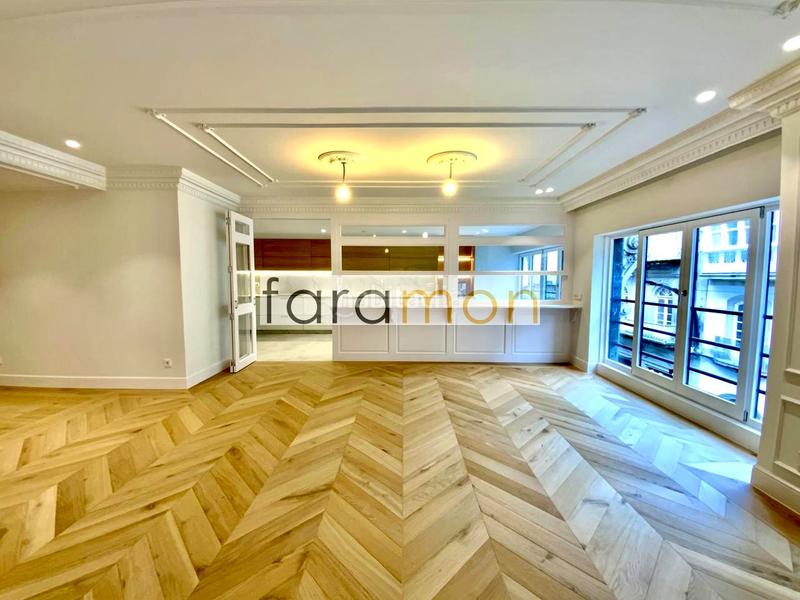 Foto 7d4a9955-0d07-4aec-b04d-c926fb7447ad. Flat with heating parking in Centro - Areal Vigo