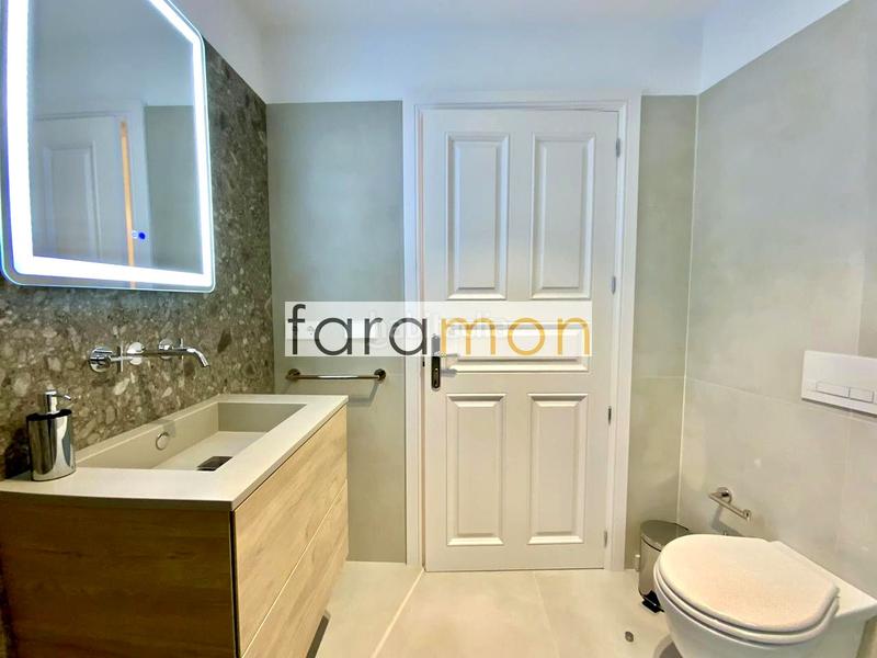 Foto 93da1055-f41a-4b2e-bea6-5667bf50c53a. Flat with heating parking in Centro - Areal Vigo