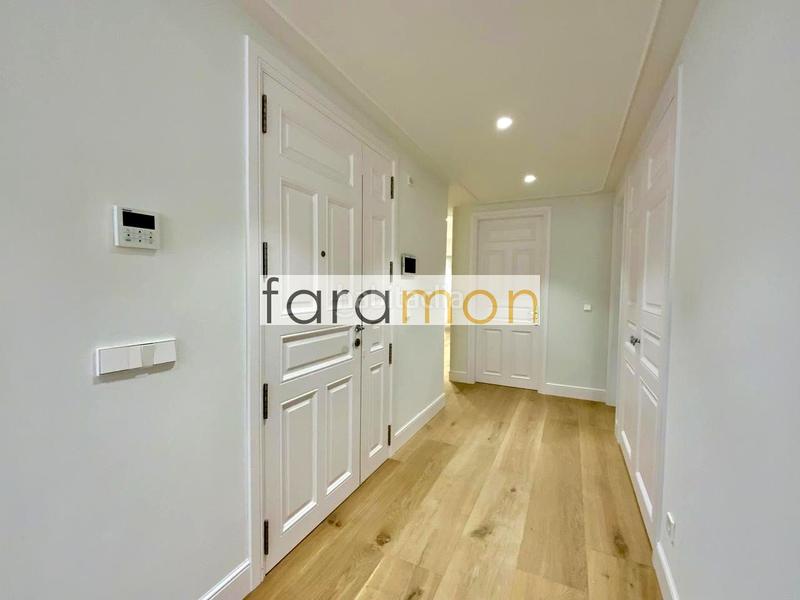 Foto d9624fd5-ada5-494b-acee-a6828eaf4442. Flat with heating parking in Centro - Areal Vigo