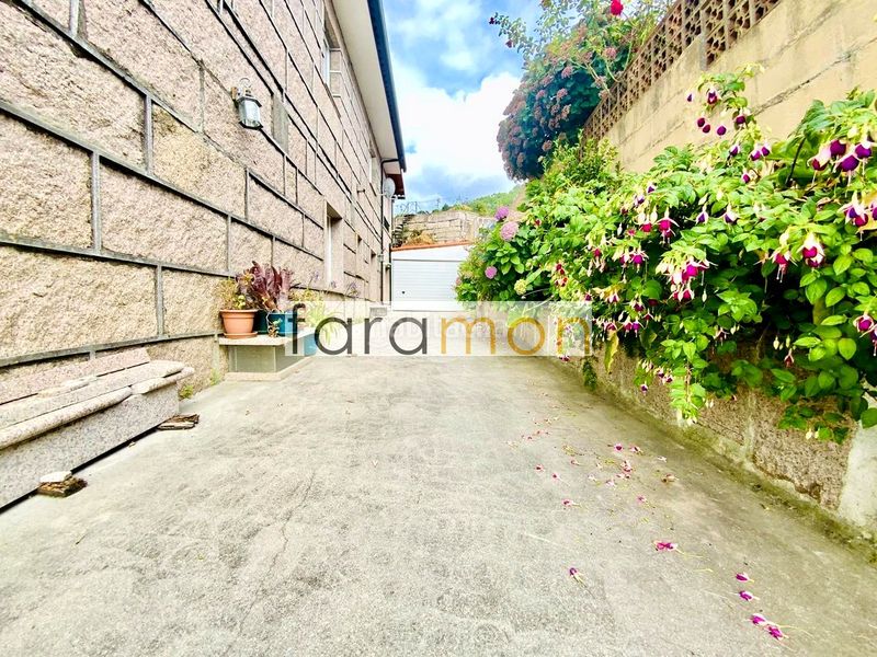 Foto c626b743-1ab3-430c-ae3c-d0931325d2ad. Casa amb calefacció aparcament a Coruxo - Oia - Saiáns Vigo