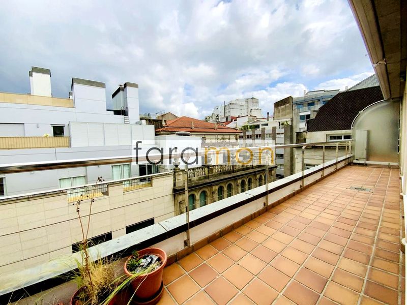 Foto 125b7707-cb37-44ab-ab6e-36f8c84563b4. Pis amb calefacció aparcament a Centro - Areal Vigo