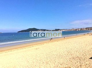 Rent Flat  Travesia praia america. Piso de 2 habitaciones con terraza y vistas al mar