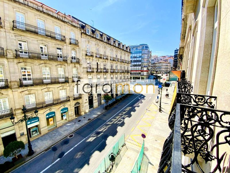 Foto c0a6e2b8-f89a-4070-a872-b5a105d3ea15. Pis amb calefacció aparcament a Centro - Areal Vigo