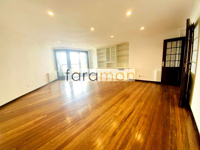 Foto 5da47f40-47c5-4e6b-86ee-cf51aa278a72. Rent flat with heating parking pool in O Castro Vigo