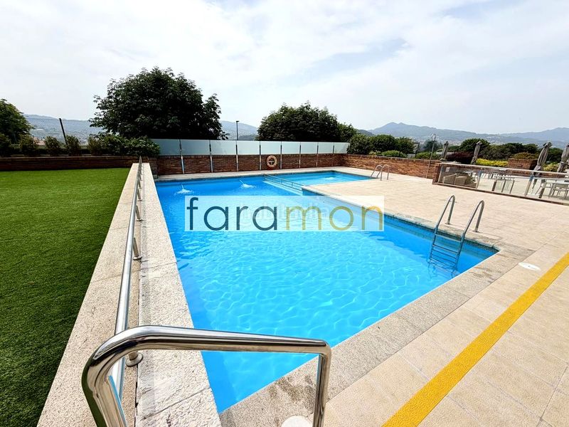 Foto 6cd61641-8e89-4fa4-b74e-275947794010. Rent flat with heating parking pool in O Castro Vigo