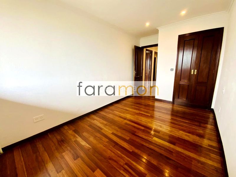 Foto 94454962-9488-4545-b92b-bb368dc4a965. Rent flat with heating parking pool in O Castro Vigo