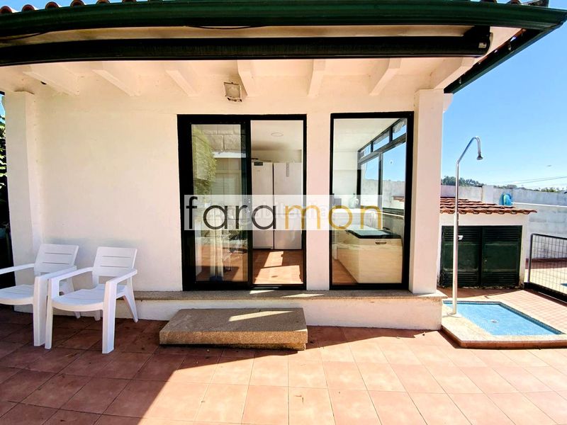 Foto 8f604c5f-8181-4d09-8245-73e753ec1a5d. Casa amb aparcament piscina a Coruxo - Oia - Saiáns Vigo