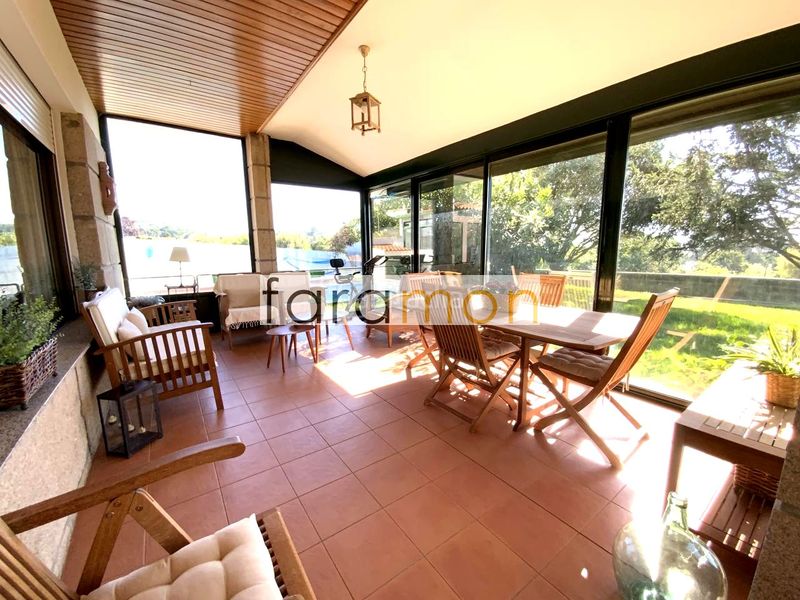 Foto aec8e89c-34de-4983-9eb5-55a54bd4f0d7. Casa amb aparcament piscina a Coruxo - Oia - Saiáns Vigo