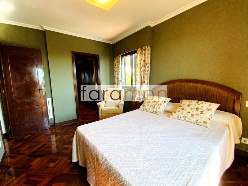 Foto eebbd271-ce2e-4d86-9402-68fd0c82e755. Casa amb aparcament piscina a Coruxo - Oia - Saiáns Vigo