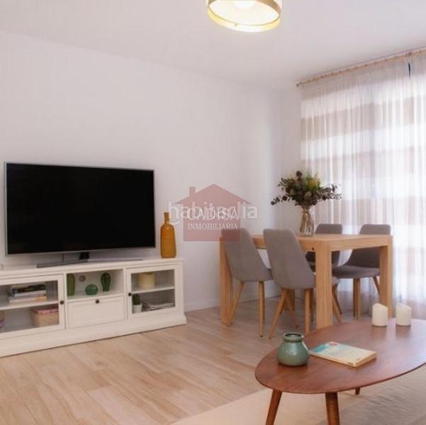 Foto 90a70f7b-0f99-4939-a9c3-ce77f54d7d06. Appartamento con riscaldamento parcheggio piscina in Salamanca