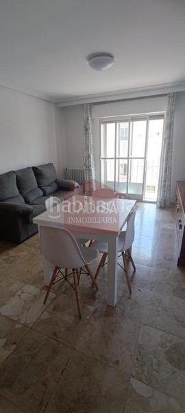 Foto ea4004f1-9ac3-4c0c-83c8-4e53ccc21c81. Alquiler piso en Vidal Salamanca