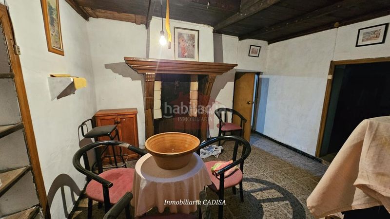 Foto 7f89f0a3-b187-46f7-96e9-425e71aa7bd1. Casa amb calefacció a Parada de Arriba