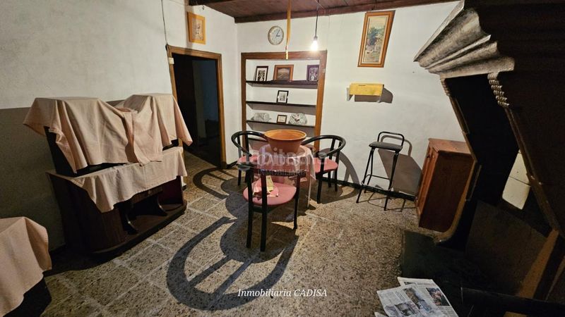 Foto 9a433e66-b868-4c27-a8e6-4ce0592a8f40. Casa amb calefacció a Parada de Arriba