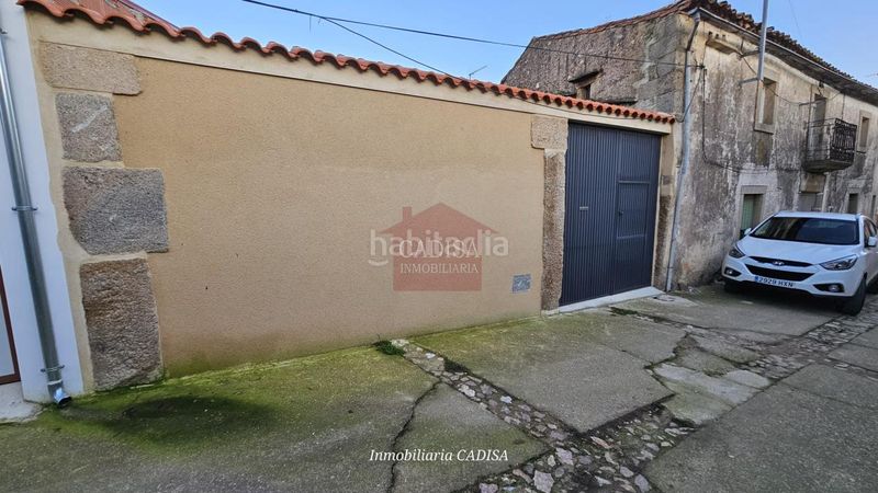Foto 1046eb83-783e-4e53-af76-b2f766287edb. Haus mit heizung parking in Hinojosa de Duero
