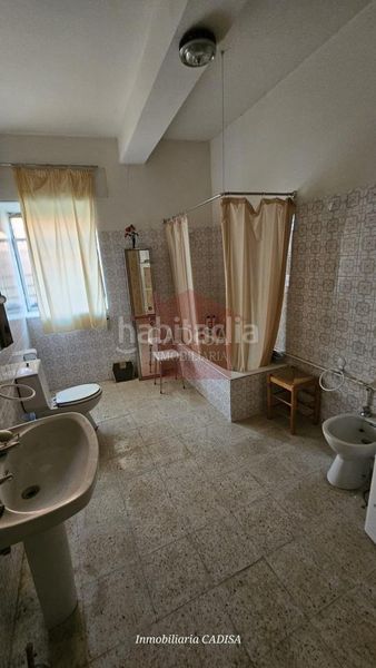 Foto c8678511-883d-4852-a133-b75a9f6b3148. Haus mit heizung parking in Hinojosa de Duero