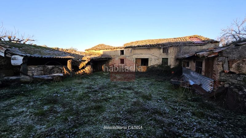 Foto cda66c63-46f7-4d37-b6dd-b98623a775ca. Haus mit heizung parking in Hinojosa de Duero