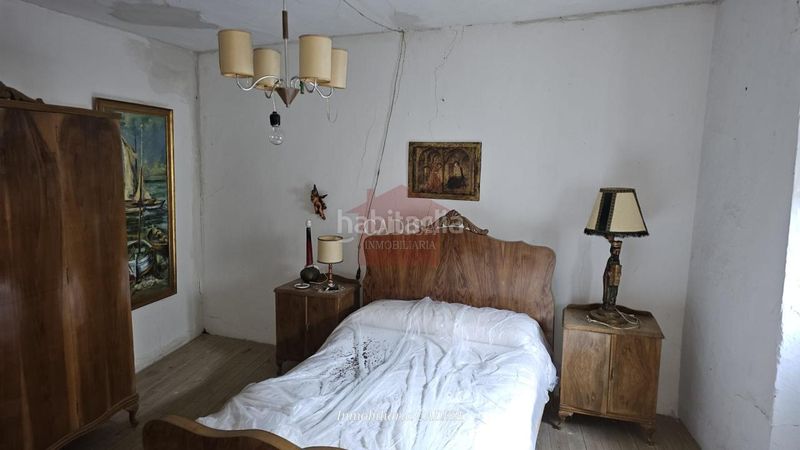 Foto fa4a0a83-5bf7-462d-ae27-2ae37f41c64e. Haus mit heizung parking in Hinojosa de Duero
