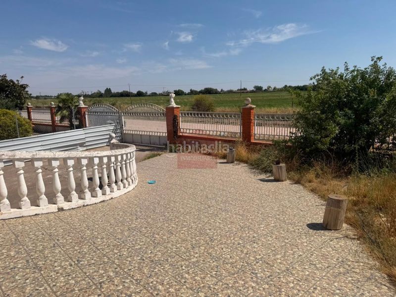 Foto 7962f5e9-b973-412e-b1b5-a49a0bbc8fa4. Xalet amb calefacció aparcament piscina a Pelabravo