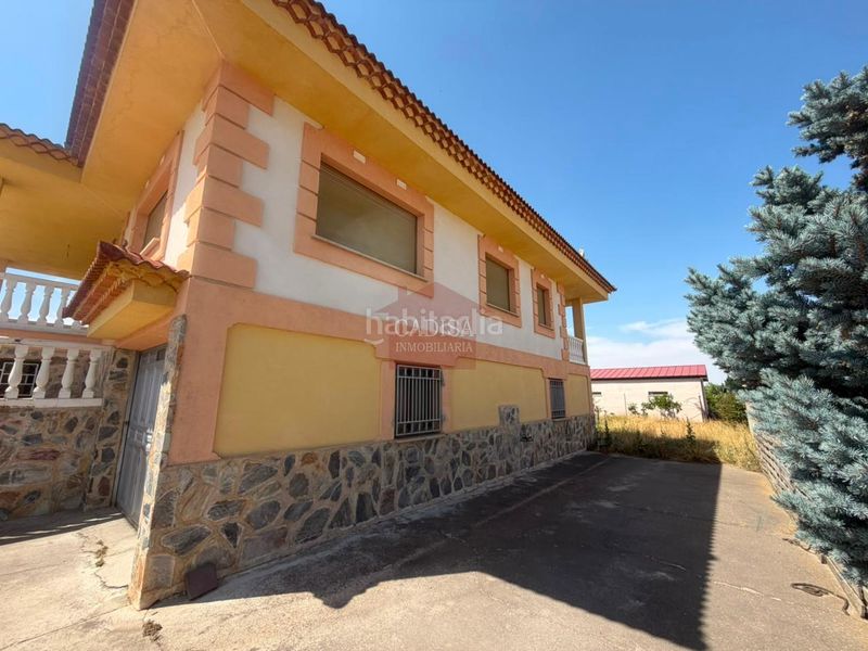 Foto e58ee148-932a-4ad4-b378-60b10139b7e1. Xalet amb calefacció aparcament piscina a Pelabravo