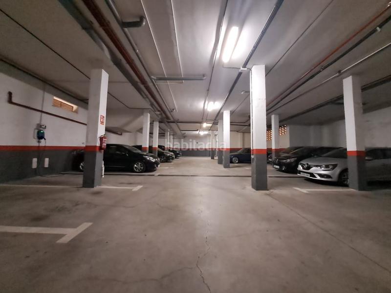 Foto 0b5a1b56-53d7-408f-9568-539dfd149fcb. Autoparkplatz in Molar (El)