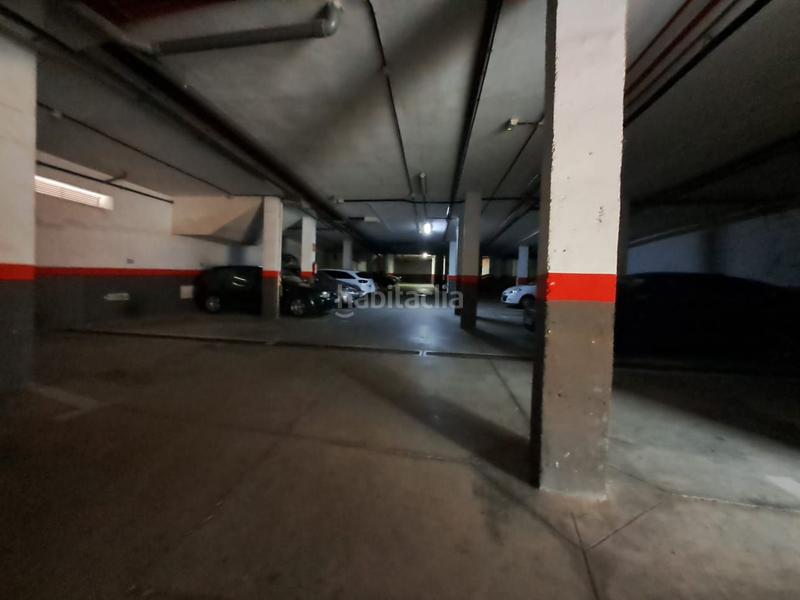 Foto 96e56bf8-4562-4eab-a98e-a25ca806d39b. Autoparkplatz in Molar (El)