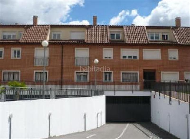Foto 7e378cec-23de-42f0-b51d-bb70971d734b. Aparcament cotxe a Pedrezuela