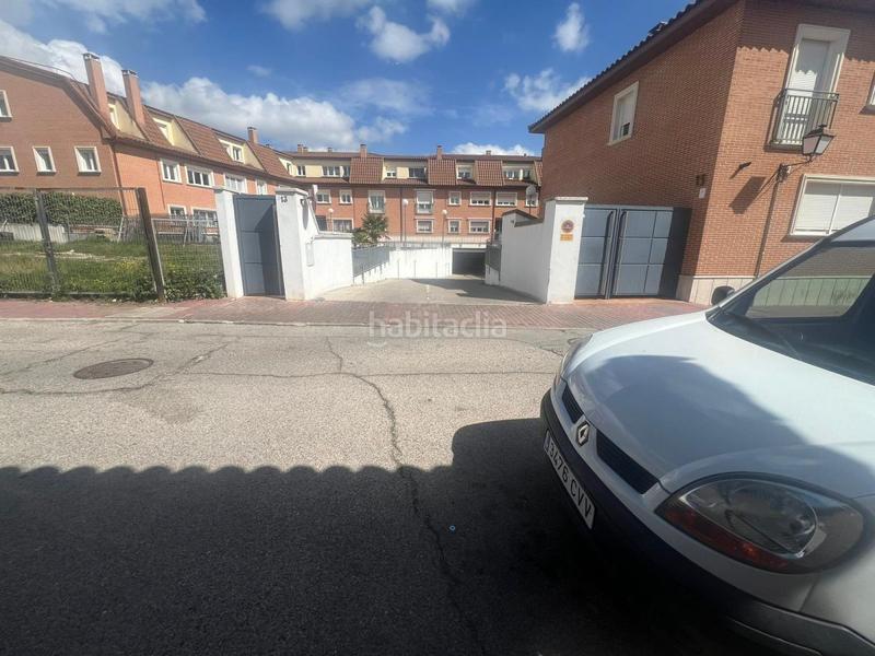 Foto 8c182d29-15bd-4cdb-b3ac-bf1bcc2c3bd3. Parking coche garaje en venta . en Pedrezuela