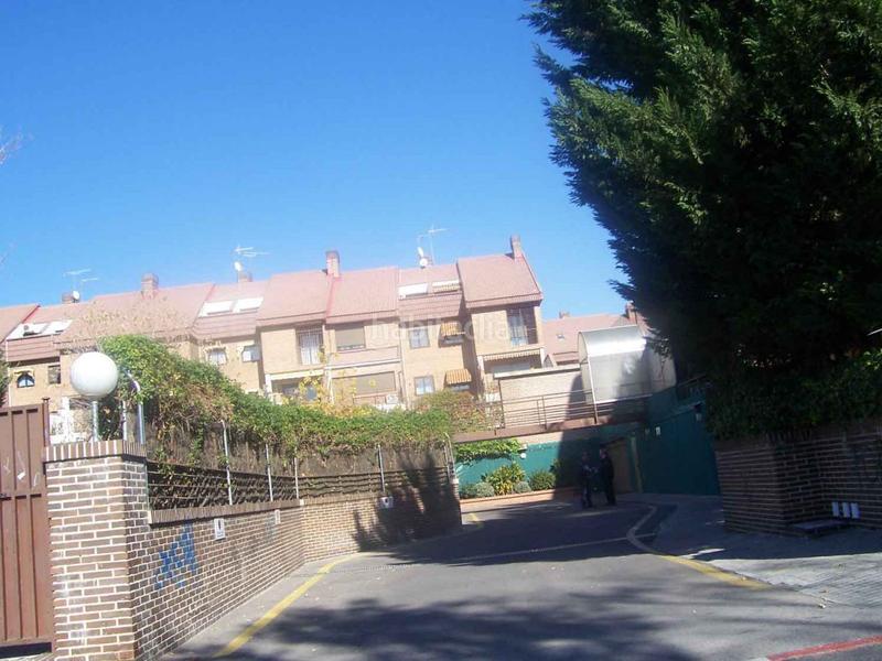 Foto 4f925600-af4c-4b8c-8b49-c6cbb8ce4b91. Aparcament cotxe a El Burgo Rozas de Madrid (Las)