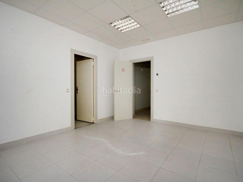 Foto a78dbee5-fe4d-47a1-881e-e80061d408a0. Local comercial a Centro Valdemoro