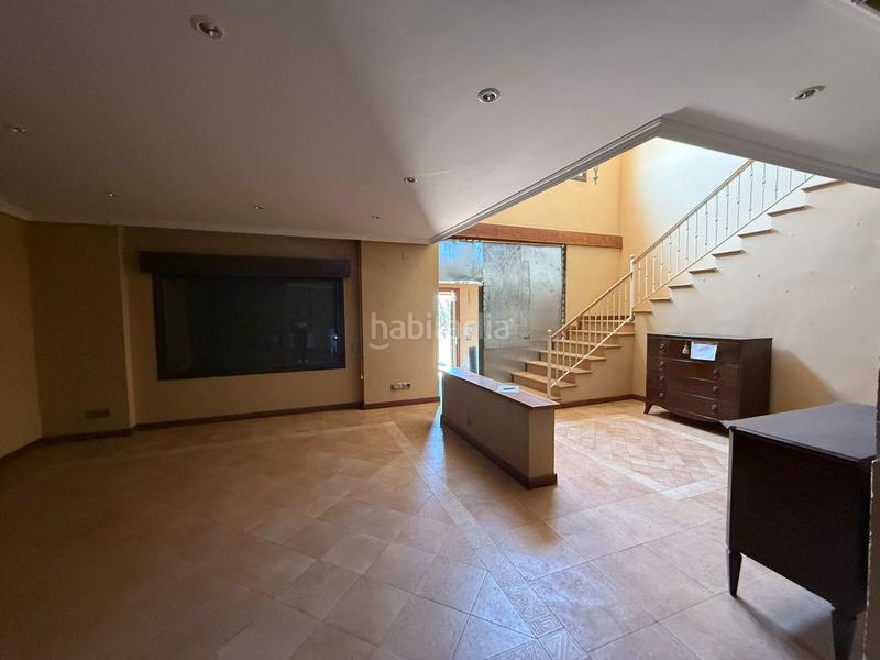 Foto 26526f4e-1725-4b22-8761-f40e4c93cb57. Chalet avec chauffage parking piscine dans Pino Alto-Navarredonda Valdemorillo