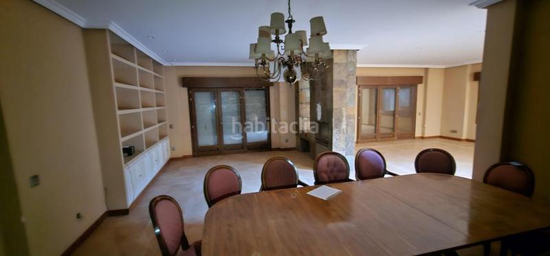 Foto 41ab373f-e716-45ea-a52c-e9670fe3278a. Chalet avec chauffage parking piscine dans Pino Alto-Navarredonda Valdemorillo