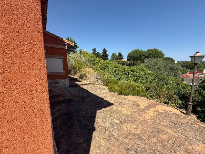 Foto 7ca6ef57-af4c-46b8-9cf2-270b2a9a69e7. Chalet avec chauffage parking piscine dans Pino Alto-Navarredonda Valdemorillo