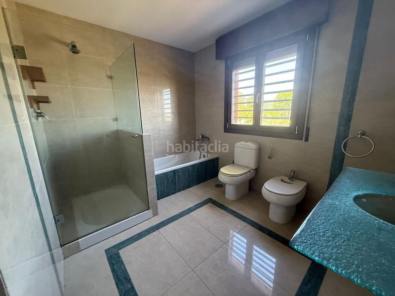 Foto b5dccde5-d4ec-45e2-973c-4a389a2d5480. Chalet avec chauffage parking piscine dans Pino Alto-Navarredonda Valdemorillo