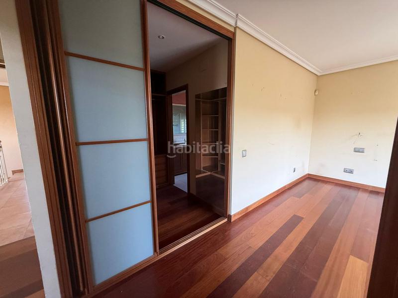 Foto dc94b6b0-9370-441d-86c1-f3f24f645559. Chalet avec chauffage parking piscine dans Pino Alto-Navarredonda Valdemorillo