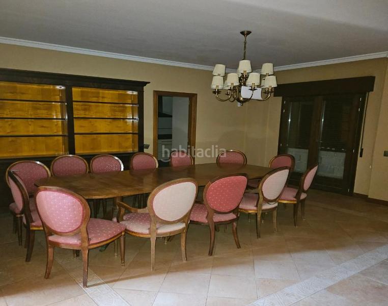 Foto fadc8a84-a05a-438e-996b-f674b70b3136. Chalet avec chauffage parking piscine dans Pino Alto-Navarredonda Valdemorillo