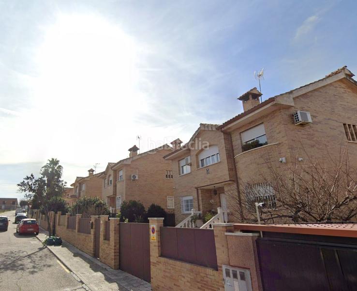Foto a161224c-3eca-4d17-b810-d3fe97526ed9. Chalet  en venta en urbanizaciones, 4 dormitorios. en Serranillos del Valle
