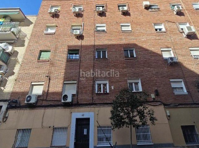 Foto 513c893c-15fb-4016-86ca-2c0e8e4b3ee9. Estudi a San Diego Madrid