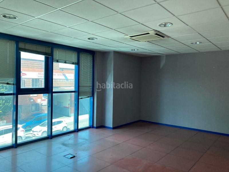 Foto 15e3cedc-ada8-4c41-8d4e-85daf4d29014. Edifici a Polígono de las Monjas Torrejón de Ardoz