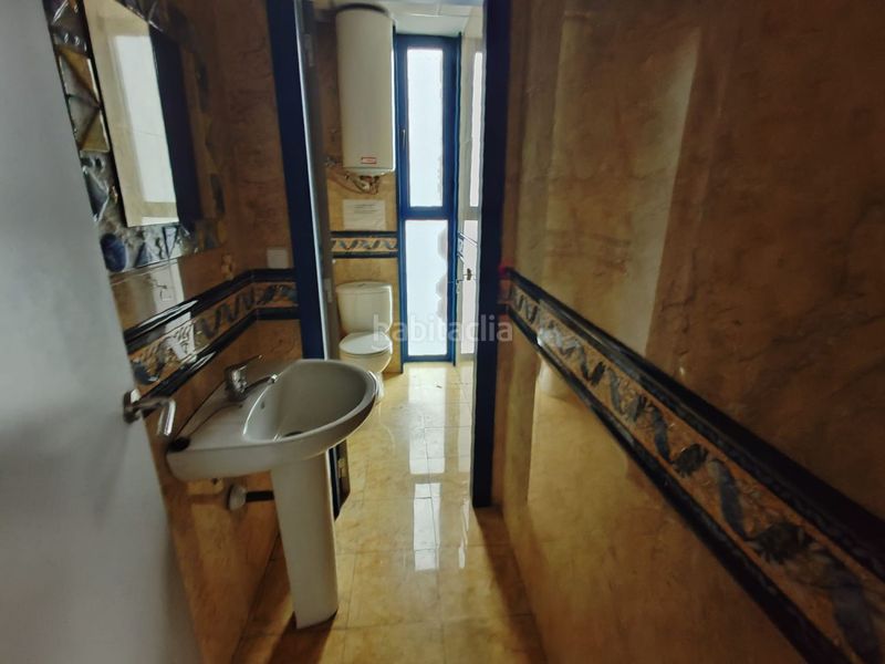 Foto ba089337-79bb-4180-b001-8d5e9e7d157f. Edifici a Polígono de las Monjas Torrejón de Ardoz