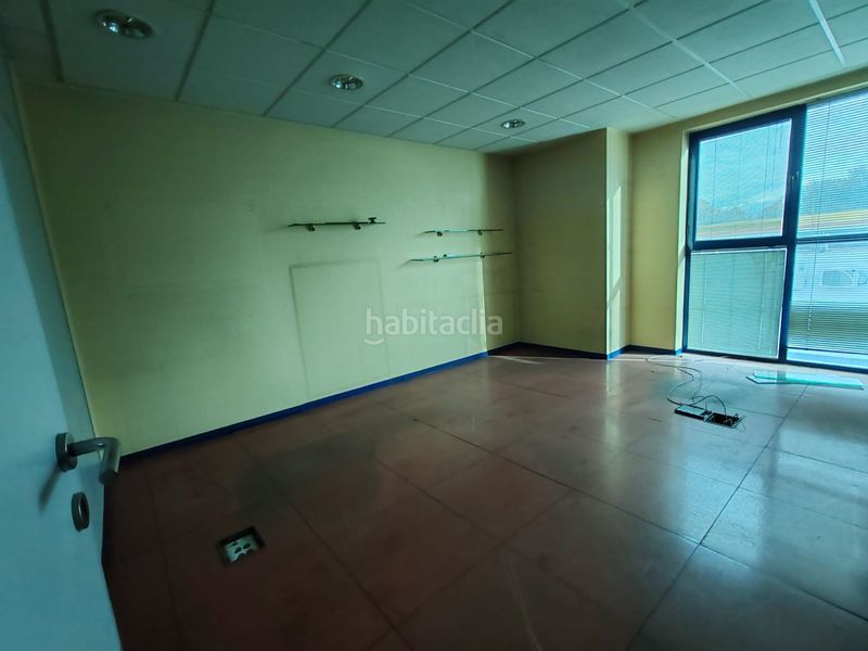 Foto d88cb9a8-bcd7-4710-b30c-d7fbabc2a296. Edifici a Polígono de las Monjas Torrejón de Ardoz