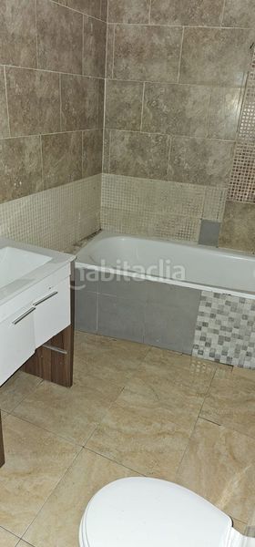 Foto d4d5e041-9193-49ba-89a9-c2fddedf411c. Pis a Villaverde Alto Madrid
