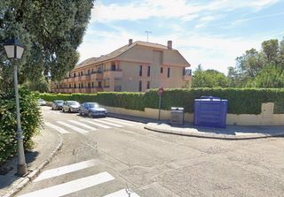 Appartamento  Seis. Piso en venta en el escorial, 3 dormitorios.