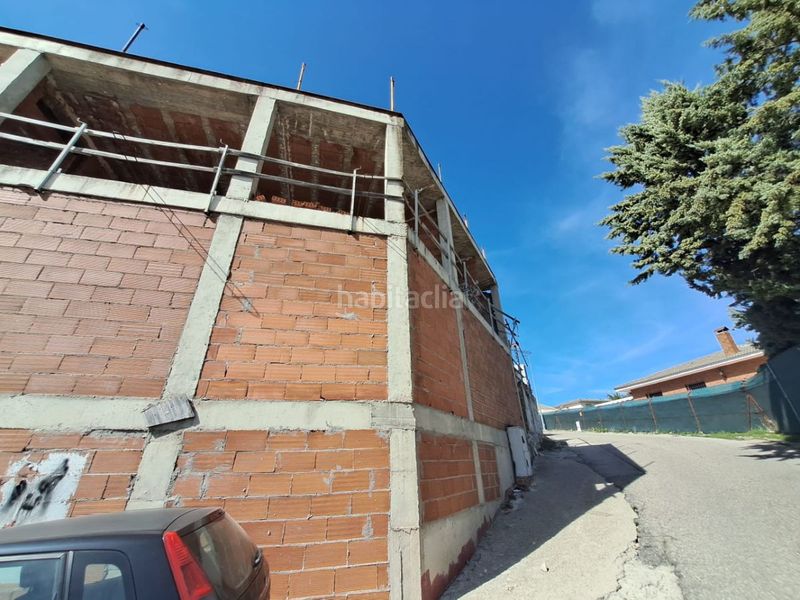 Foto 0ce11cb4-9588-49ea-b0b9-af5b131cbc2d. Edificio  en venta en los santos de la humosa. en Santos de la Humosa (Los)