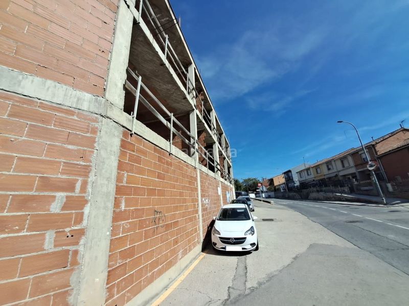 Foto baf1105e-6c74-4310-9c17-d4d71f2f54a6. Edificio  en venta en los santos de la humosa. en Santos de la Humosa (Los)