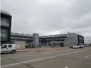 Aparcament cotxe a Ensanche de Vallecas-La Gavia. Garaje en venta en villa de vallecas.