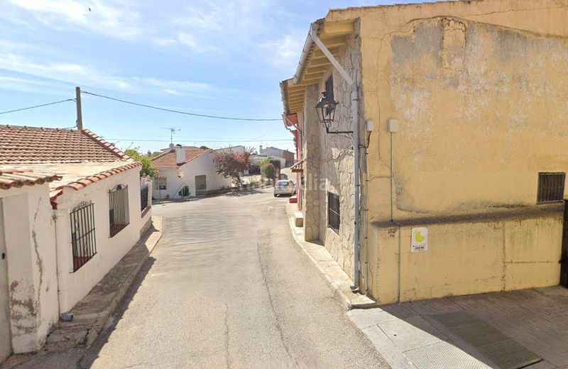 Foto 48acf5b9-232b-455d-ae38-663829b948ce. Aparcament cotxe a Santorcaz