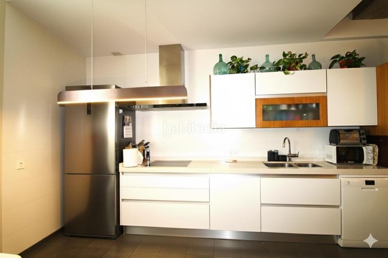 Foto 90a5795f-f1cf-4251-9b8f-f2b83d4fab5b. Piso amplia vivienda con patio, garaje y trastero en Casco Antiguo en Badajoz