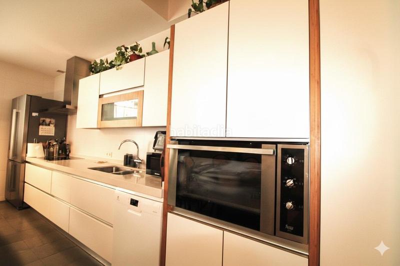 Foto d97ebed2-e926-4a75-9d74-a5e58d36a4c9. Piso amplia vivienda con patio, garaje y trastero en Casco Antiguo en Badajoz